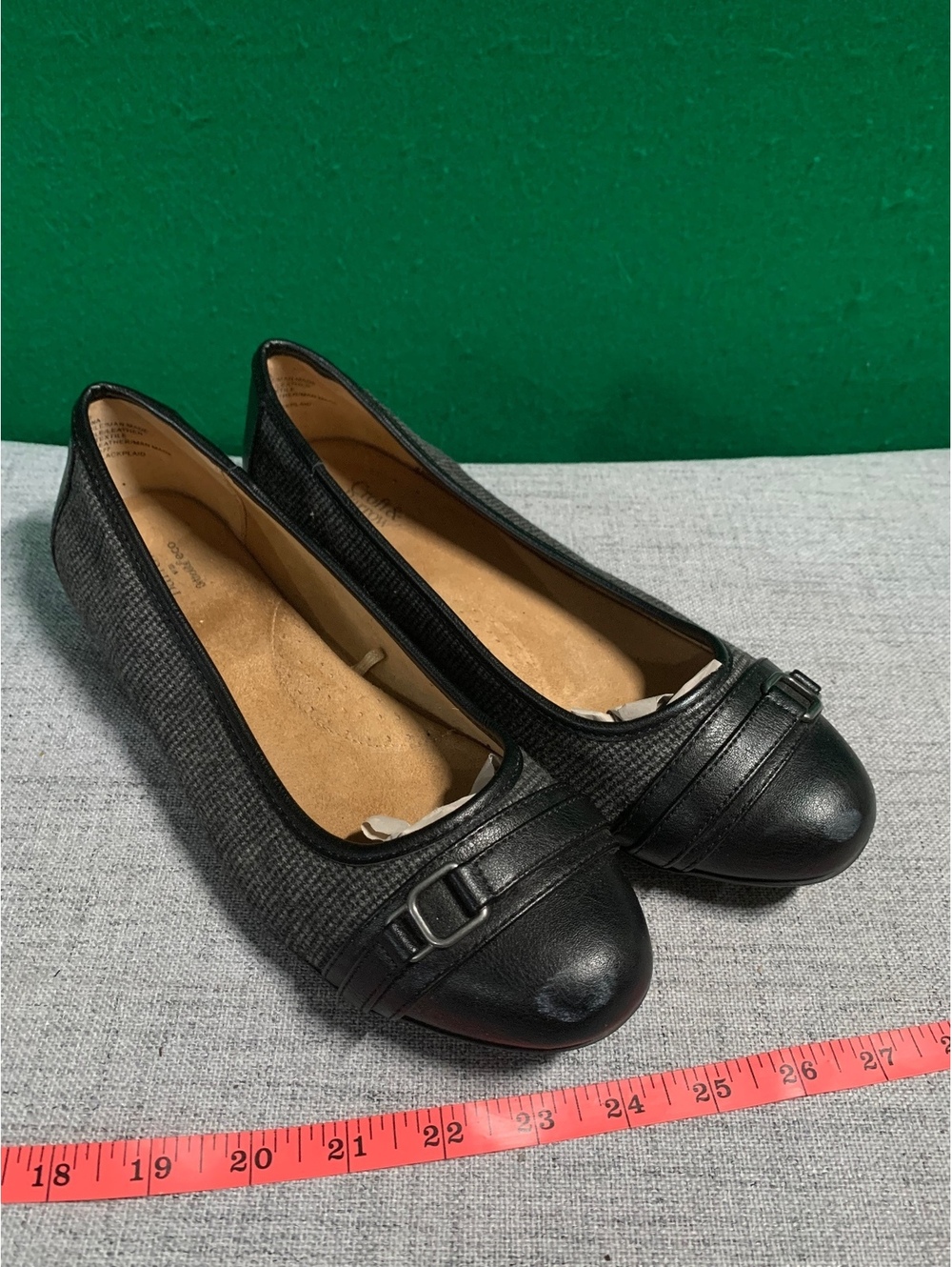 Croft and Barrow black textured ballet flats with buckle detail